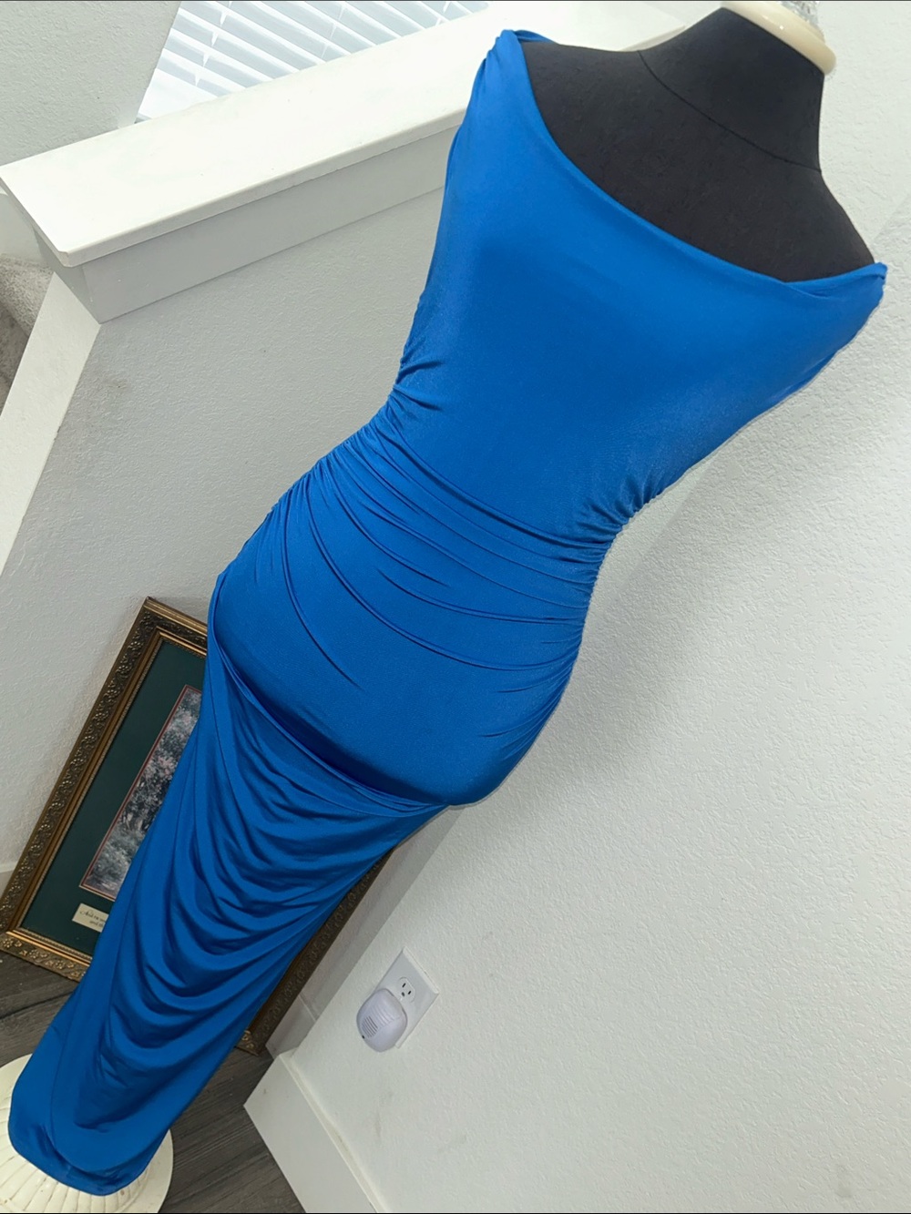 Sculpted Off The Shoulder Royal Blue Evening Dress
